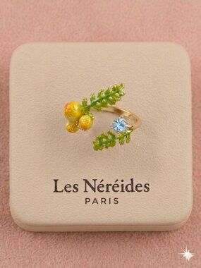 LES NEREIDES Floral Ring Green Gold Crystal Adjustable